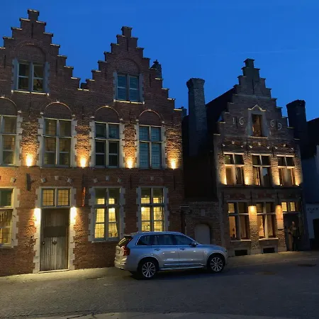 1669 Bed & Breakfast 4*