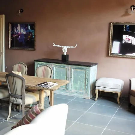 1669 Bed & Breakfast 4*